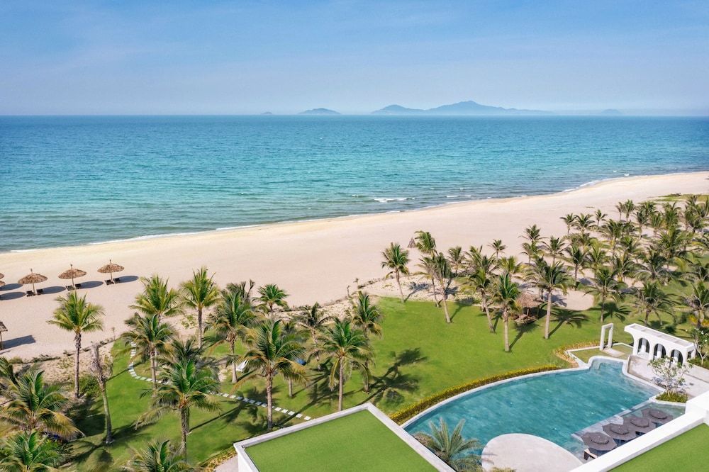 Royal Beachfront Resort & Spa Hoi An Danang 1