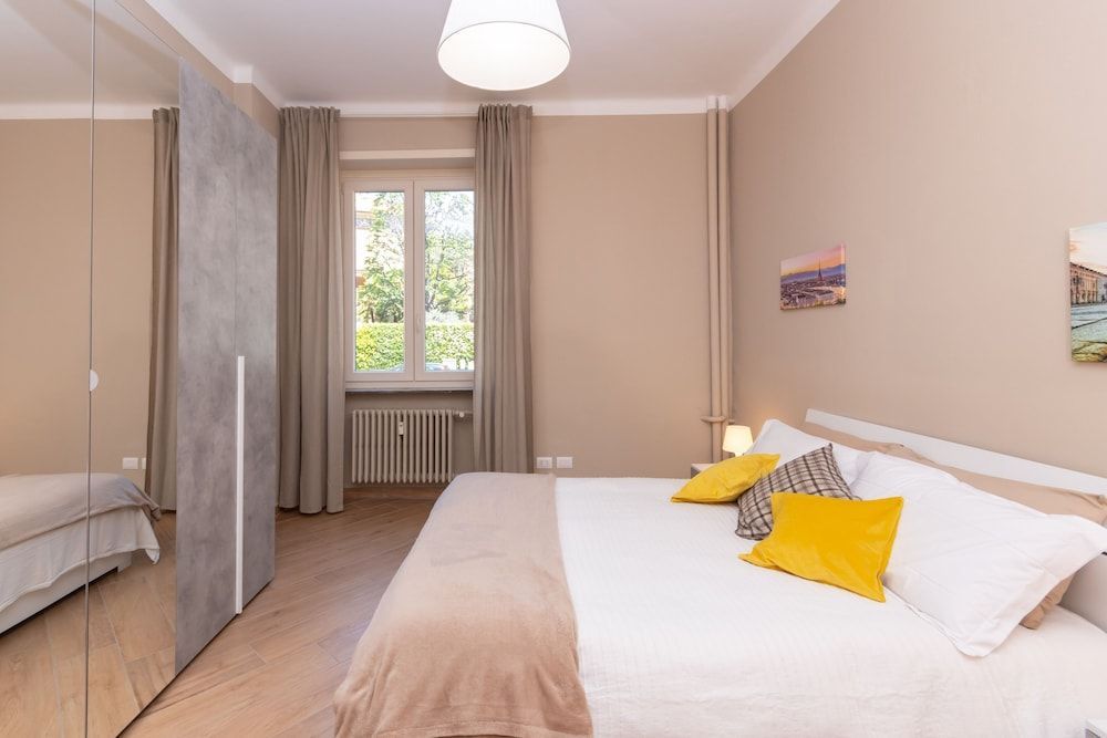 Cialdini Apartment Close to the City Center by Wonderful Italy 1