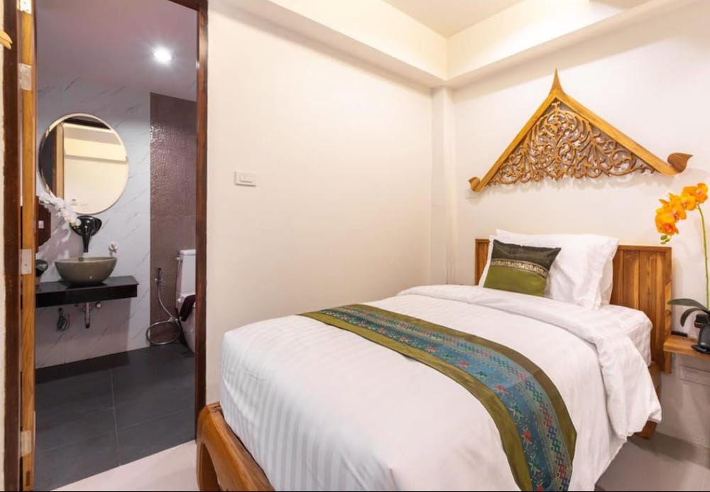 Anumat Premium Budget Hotel 2