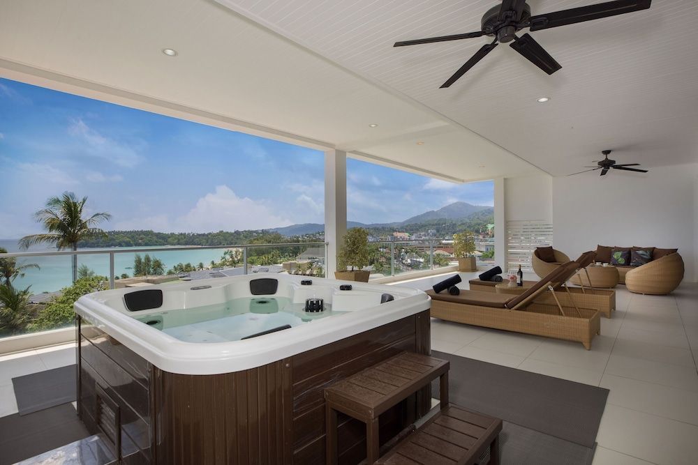 Ocean View Jacuzzi 3BR Kata Penthouse 1