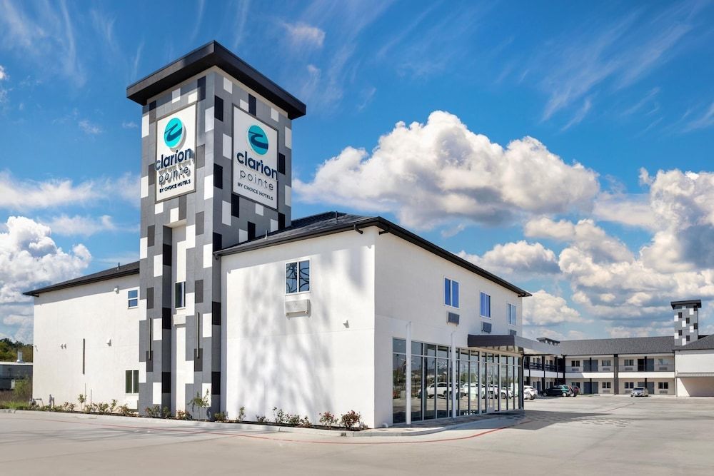 Clarion Pointe Spring - Houston North 1