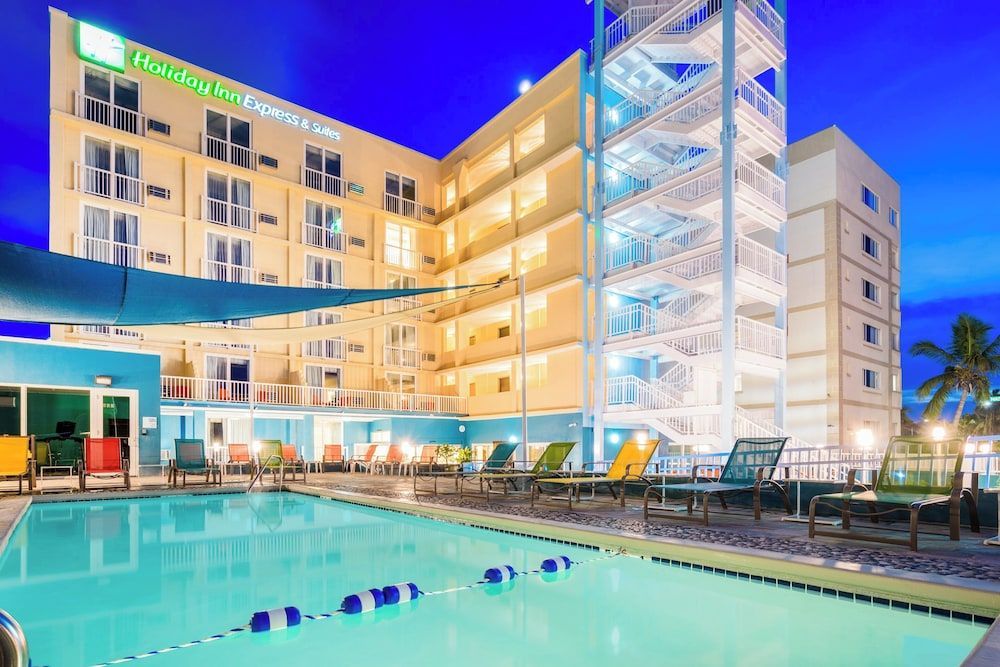 Paris - Nassau - Holiday Inn Express & Suites NASSAU by IHG - Nassau