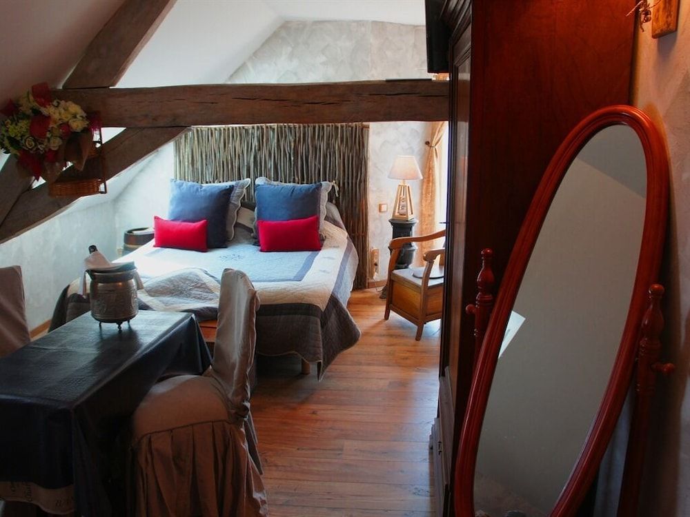 Aux Logis de la Solre 2