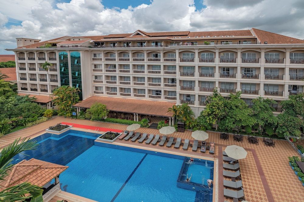 Hotel Somadevi Angkor Resort & Spa 1