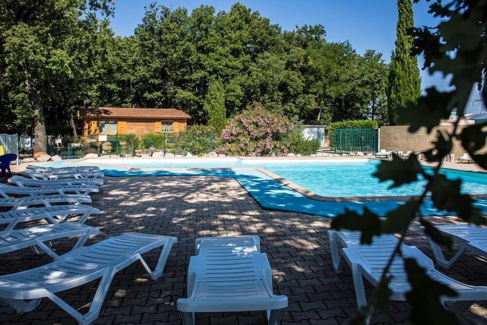 Camping Le Bois Des Ecureuils 1