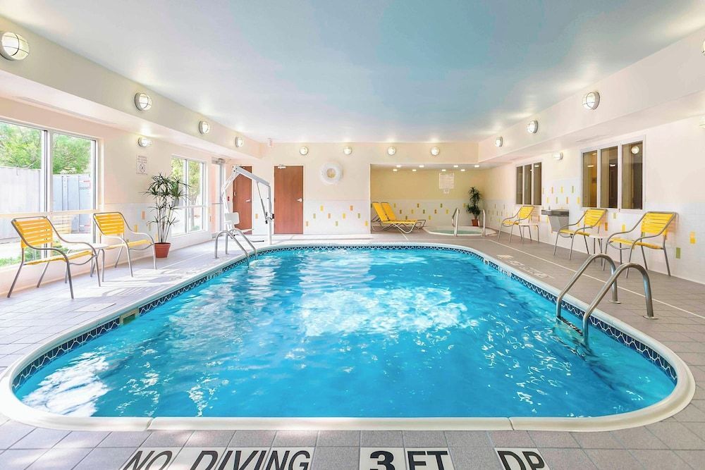 Fairfield Inn & Suites Holland 1