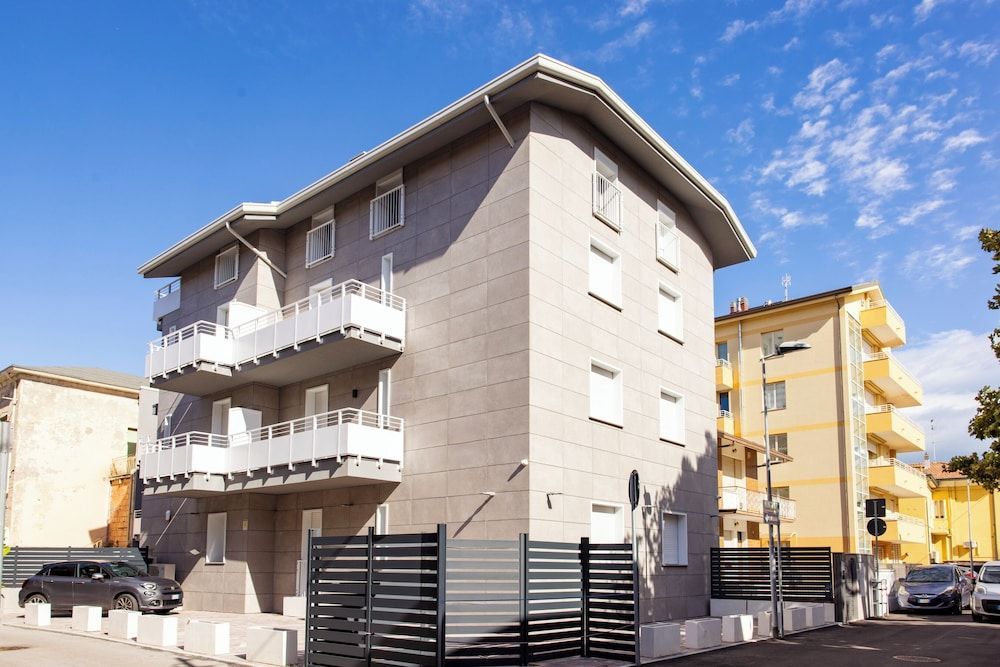 Apho Apartment Hotel 1