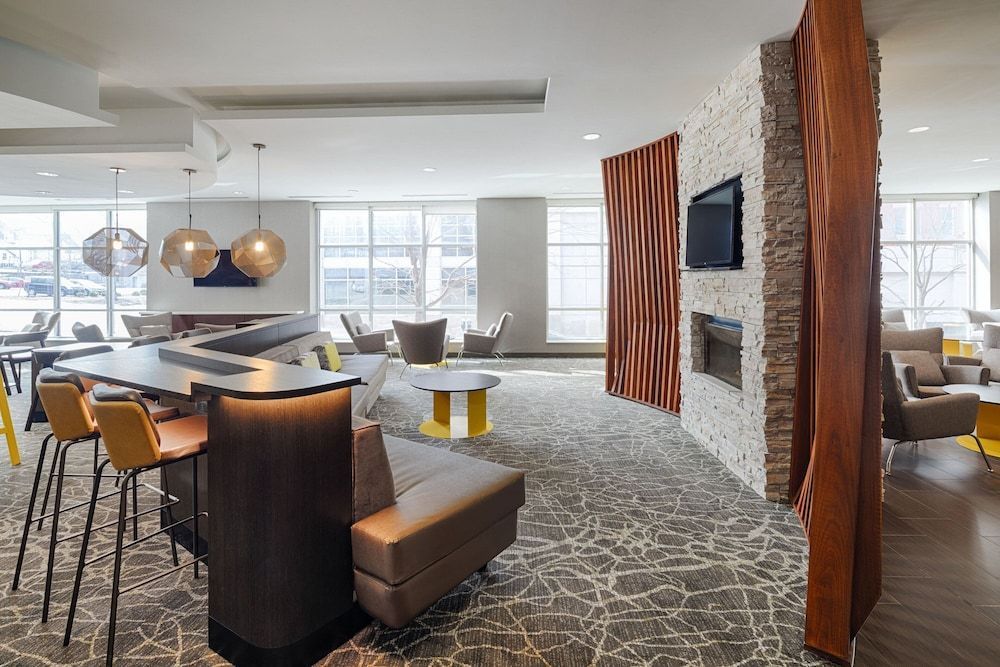 SpringHill Suites by Marriott Bloomington 2