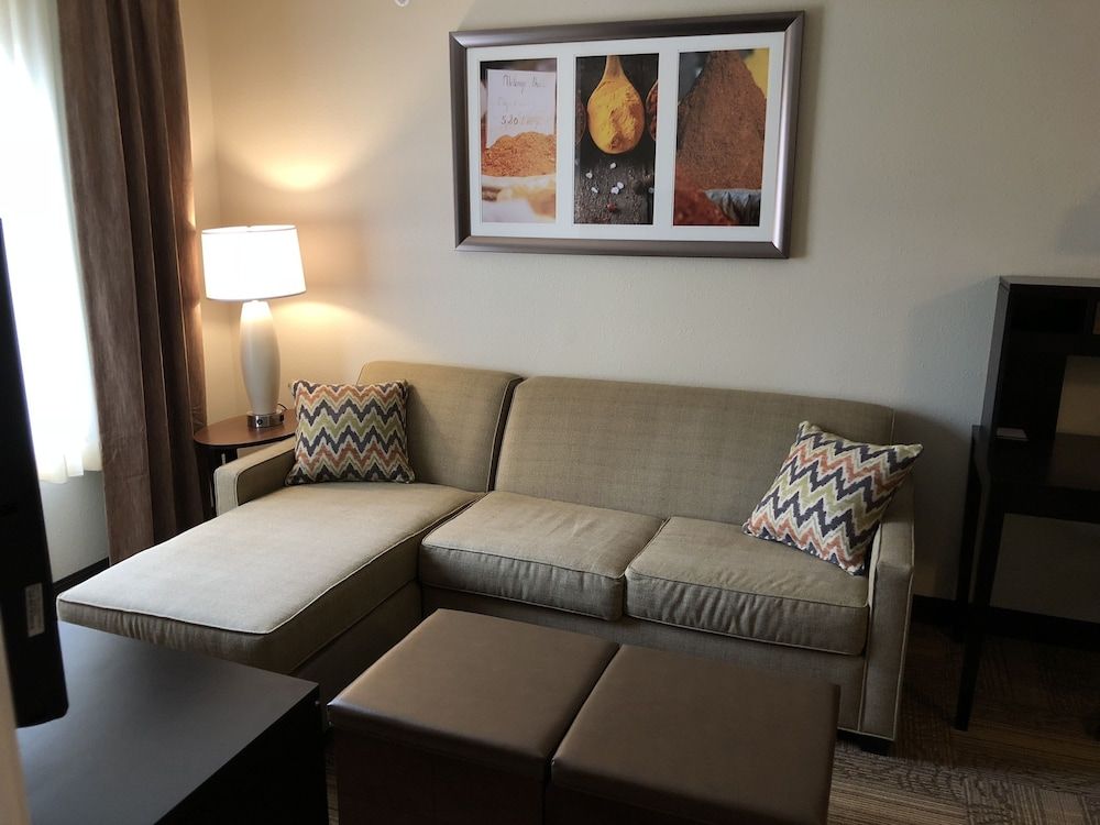 Staybridge Suites GRAND RAPIDS - AIRPORT by IHG 2