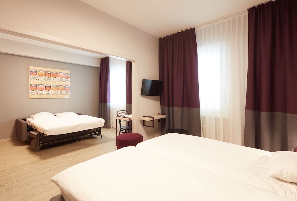 Hotel Crystal 2