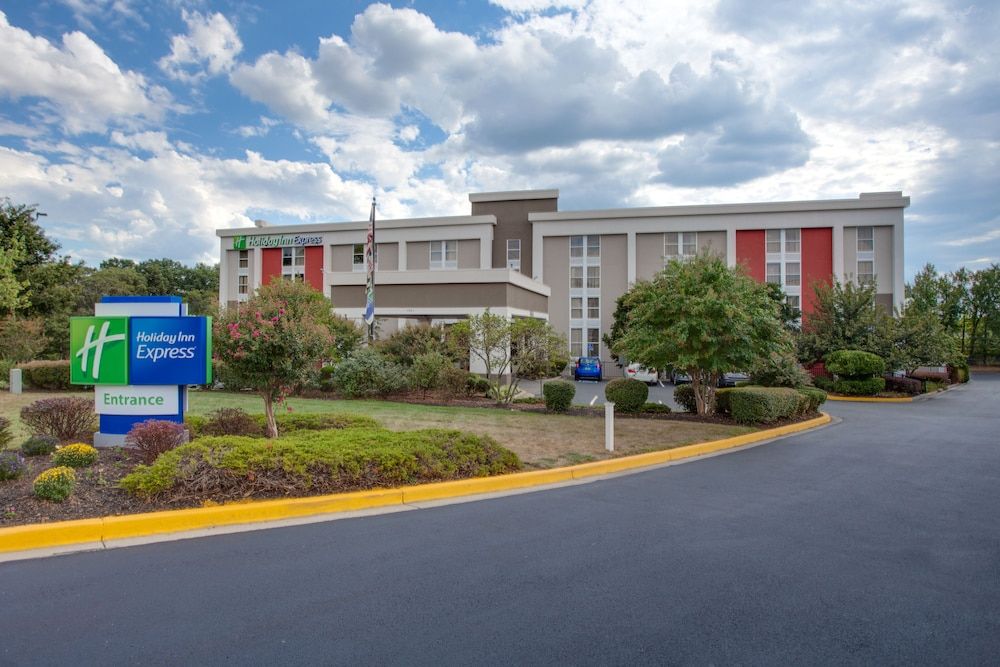 Holiday Inn Express WASHINGTON DC EAST-ANDREWS AFB by IHG 1
