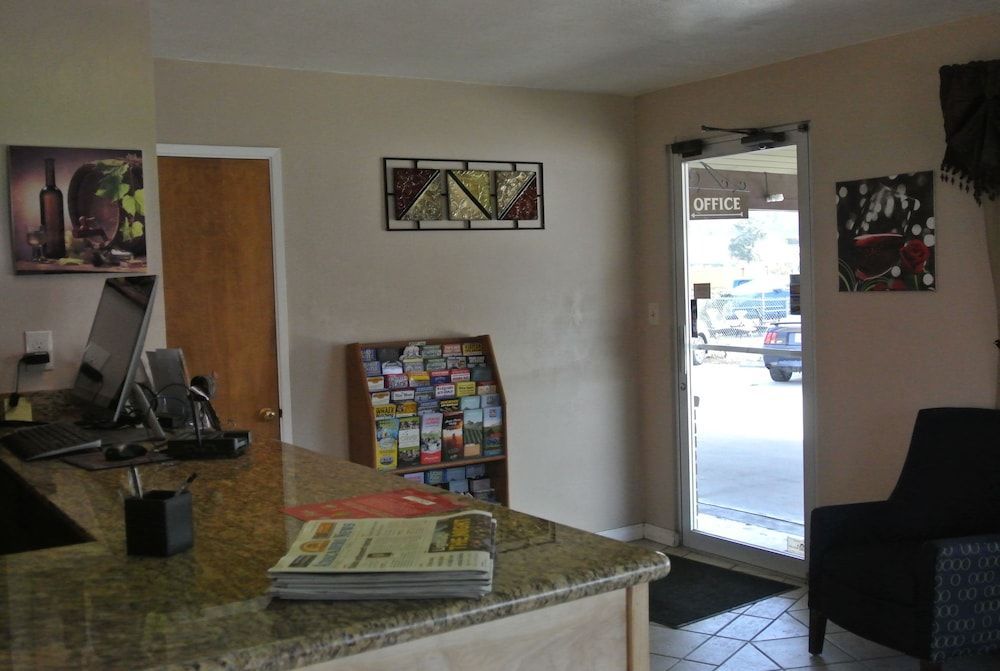 Vino Inn & Suites 2