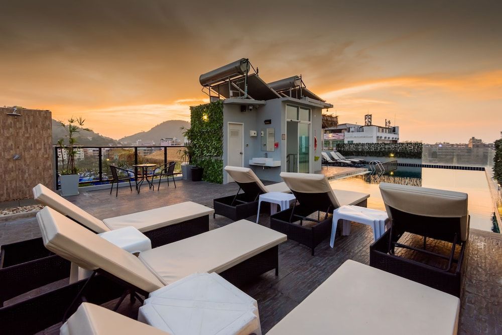 Hallo Patong Hotel - Rooftop Pool - Stunning Mountain Views & OTOP Market 1