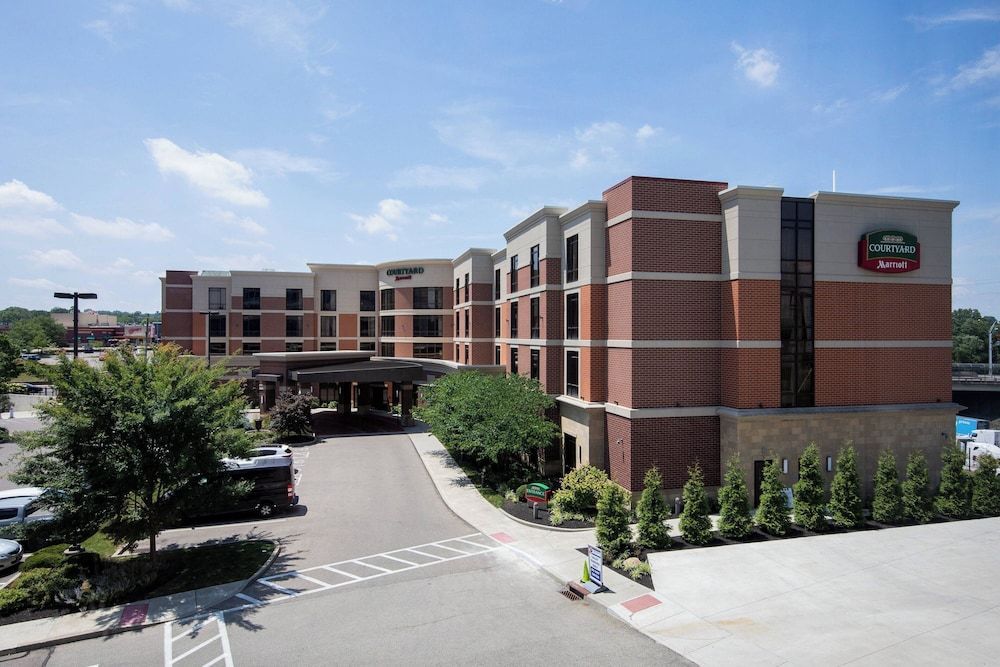 Courtyard by Marriott Cincinnati Midtown/Rookwood 1