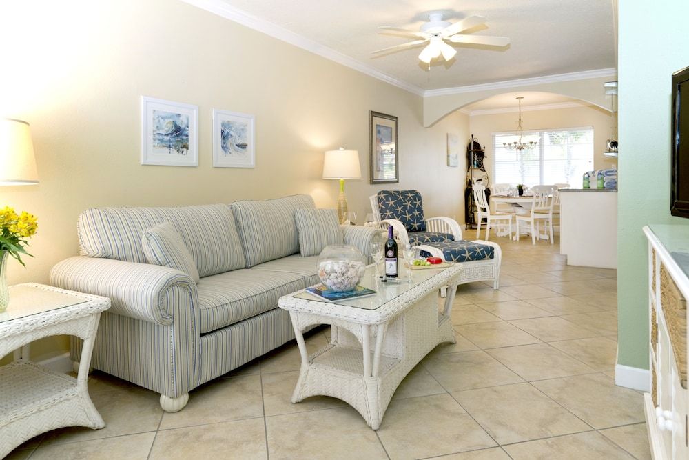 Barefoot Beach Resort 2