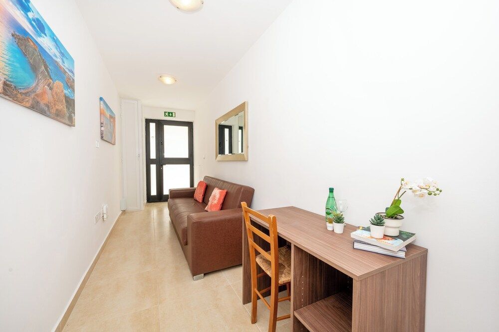 Sea Bliss Maisonette close to sea 2