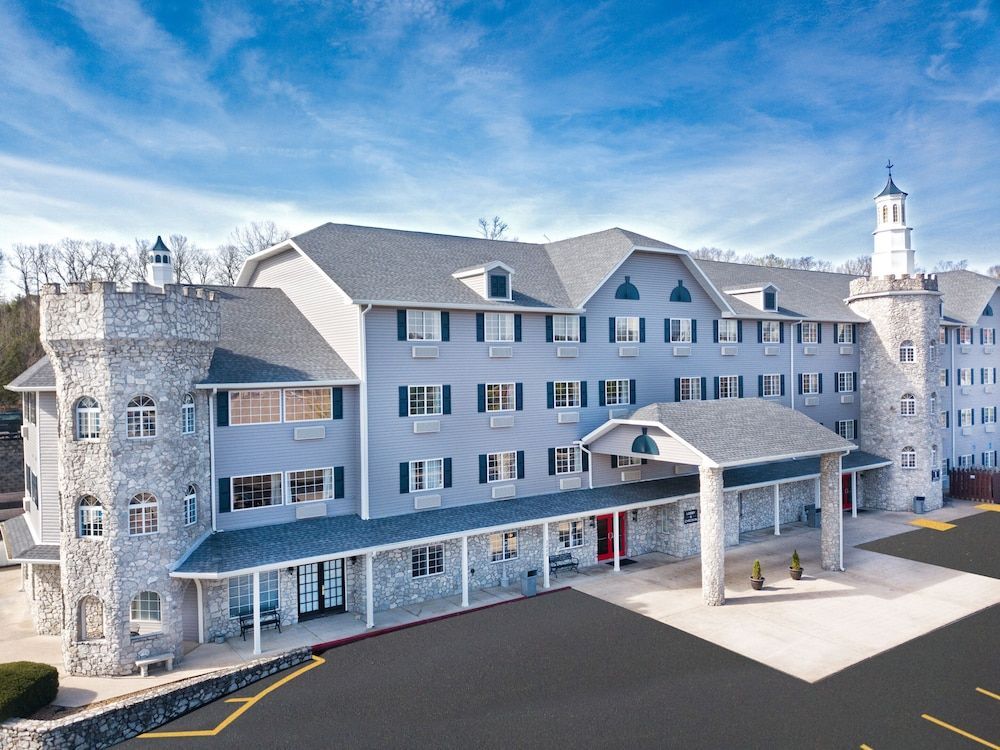 The Stone Castle Hotel & Conference Center 1