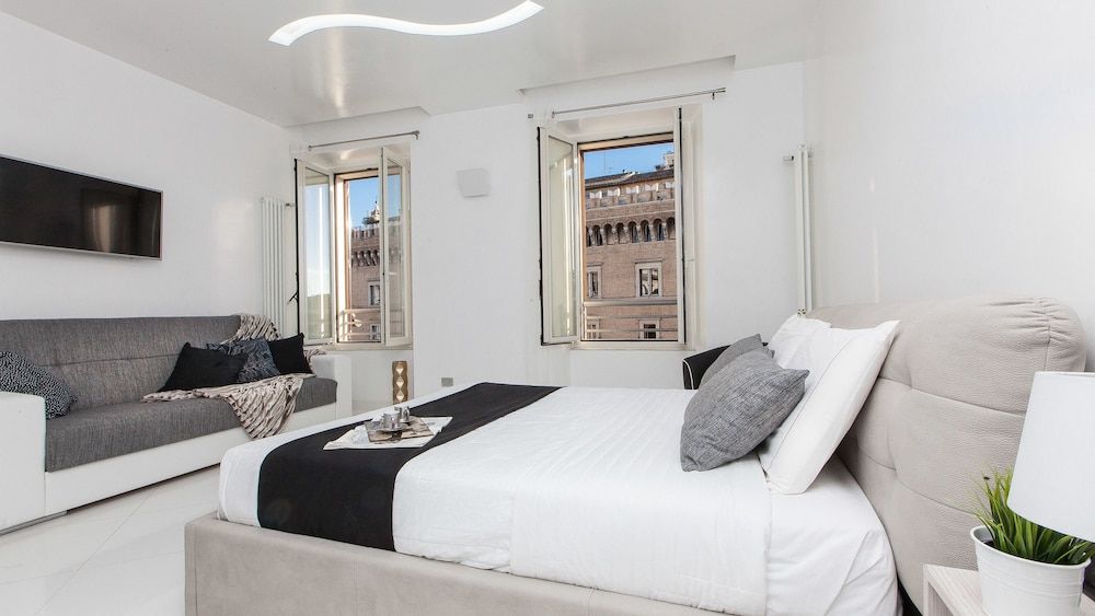 Piazza Venezia White Apartments 2