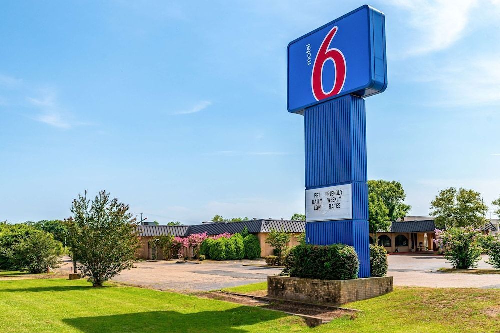 Motel 6 Natchitoches, LA 1