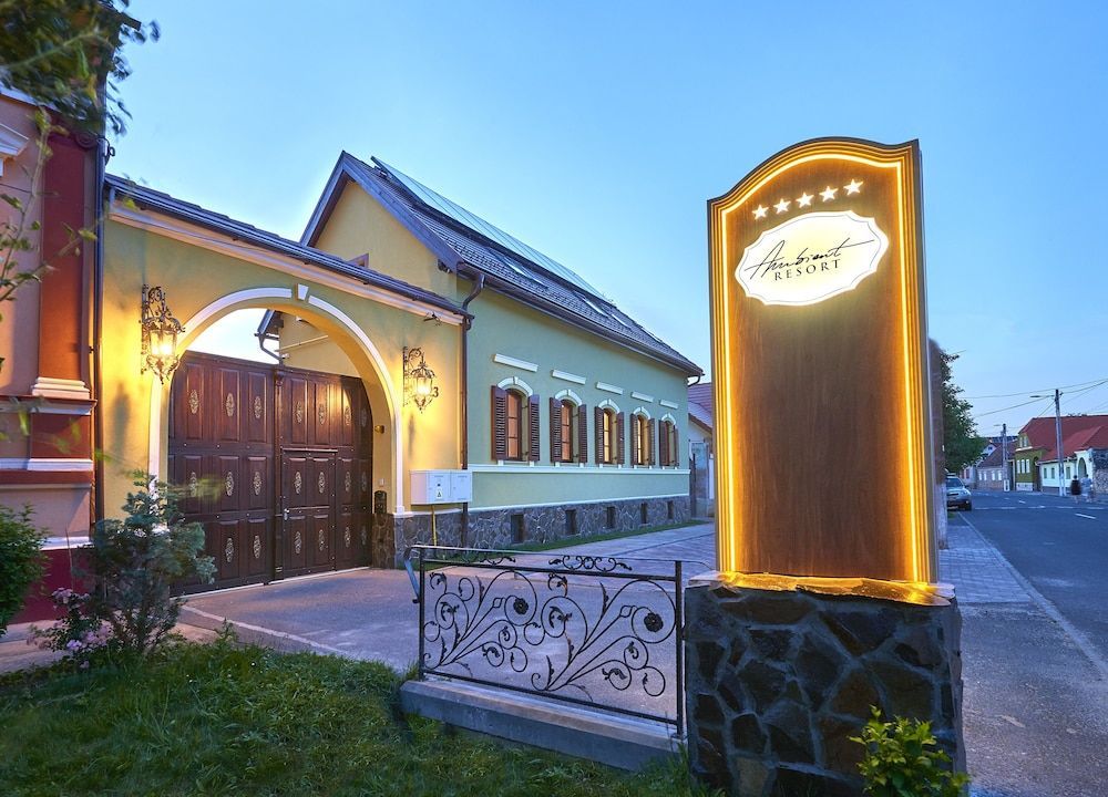 Resort Ambient 1