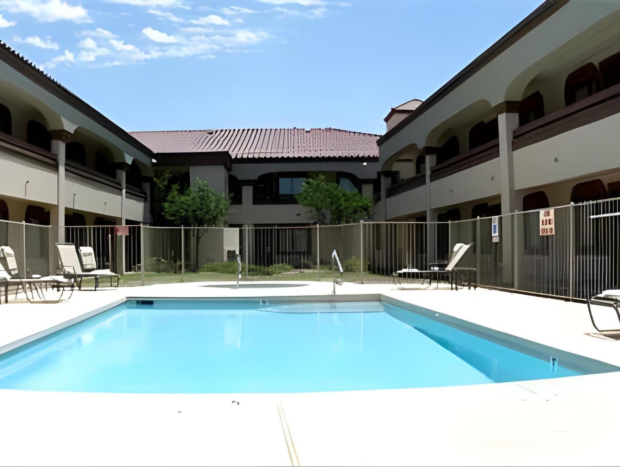 Premier Inns Tolleson 1