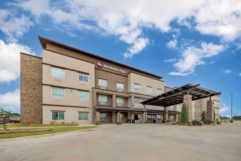 Best Western Plus Chickasha Inn 1