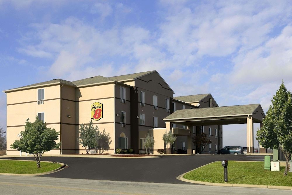 Super 8 by Wyndham Corydon 1