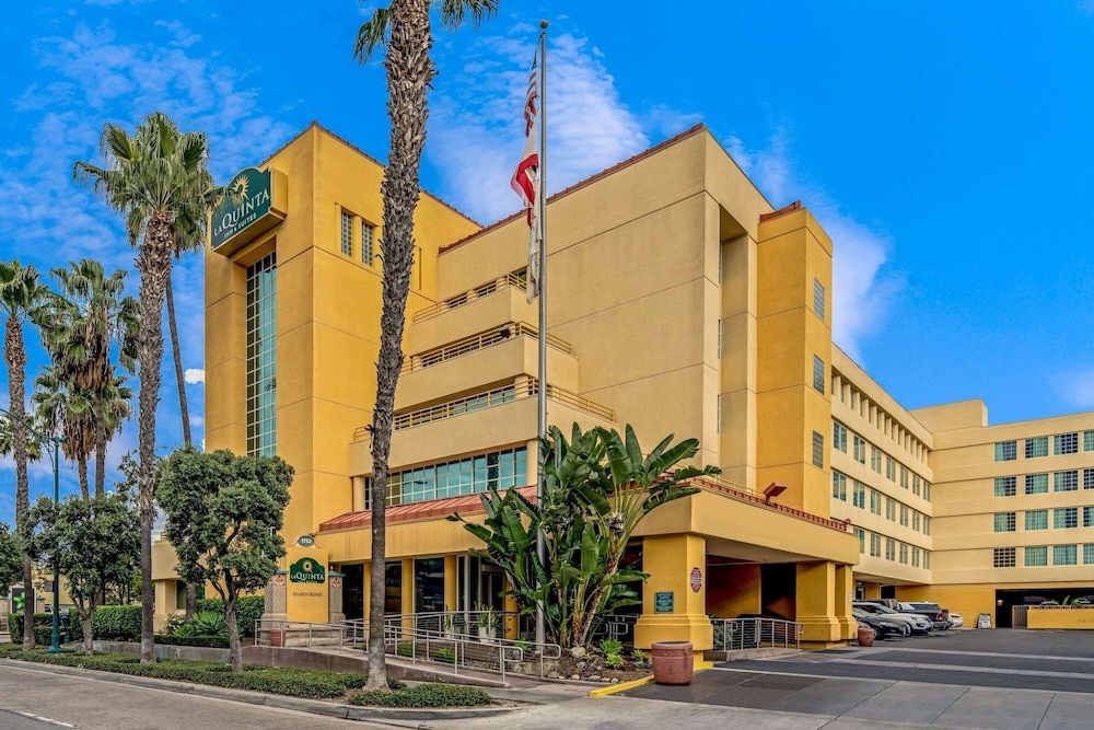 La Quinta by Wyndham Anaheim 1