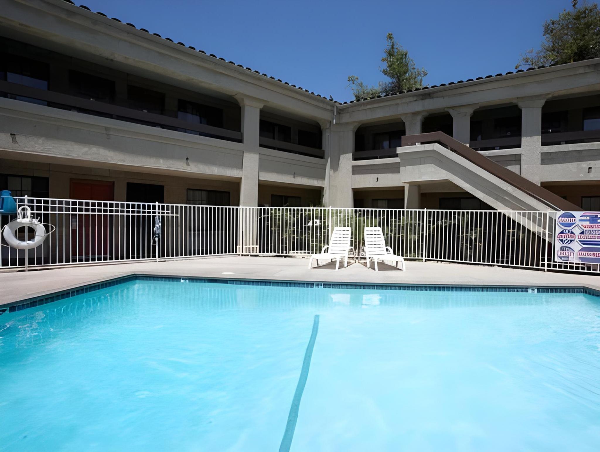 Premier Inns Thousand Oaks 1