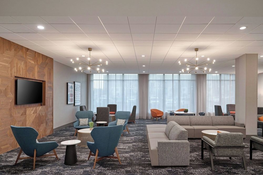 Courtyard by Marriott Madison 2