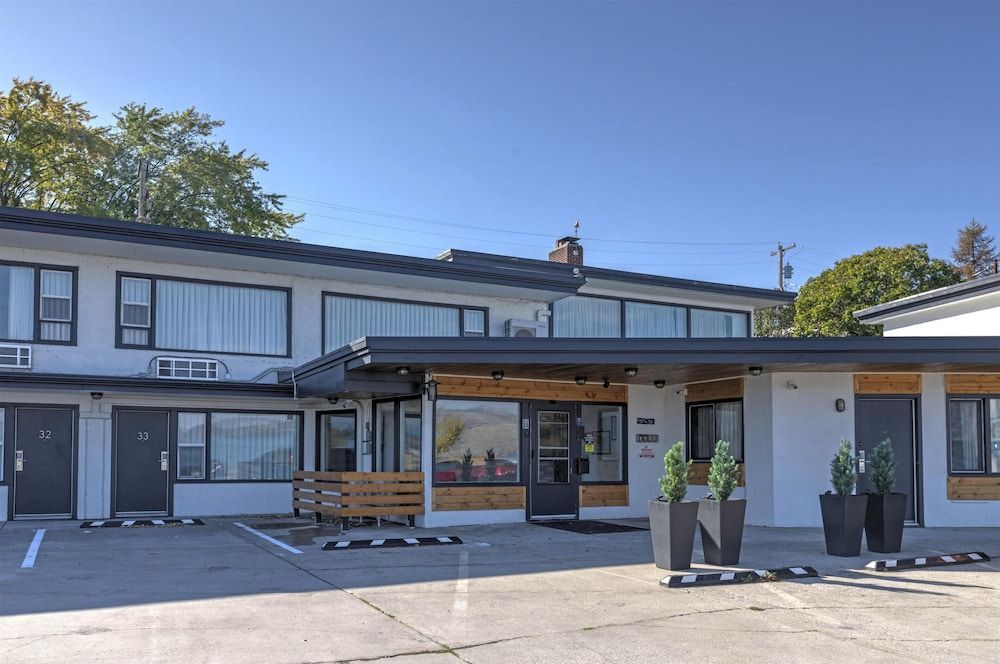 Americas Best Value Inn Polson 1