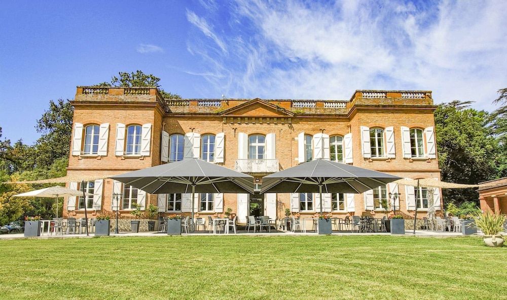 Best Western Premier Le Domaine de Montjoie 1