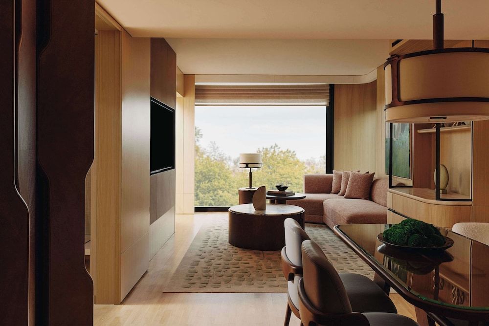 The Emory, Maybourne 2