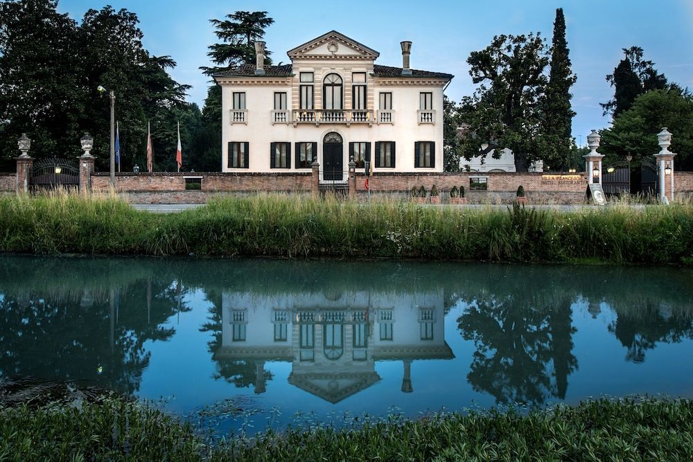 Villa Franceschi Hotel & Resort 1