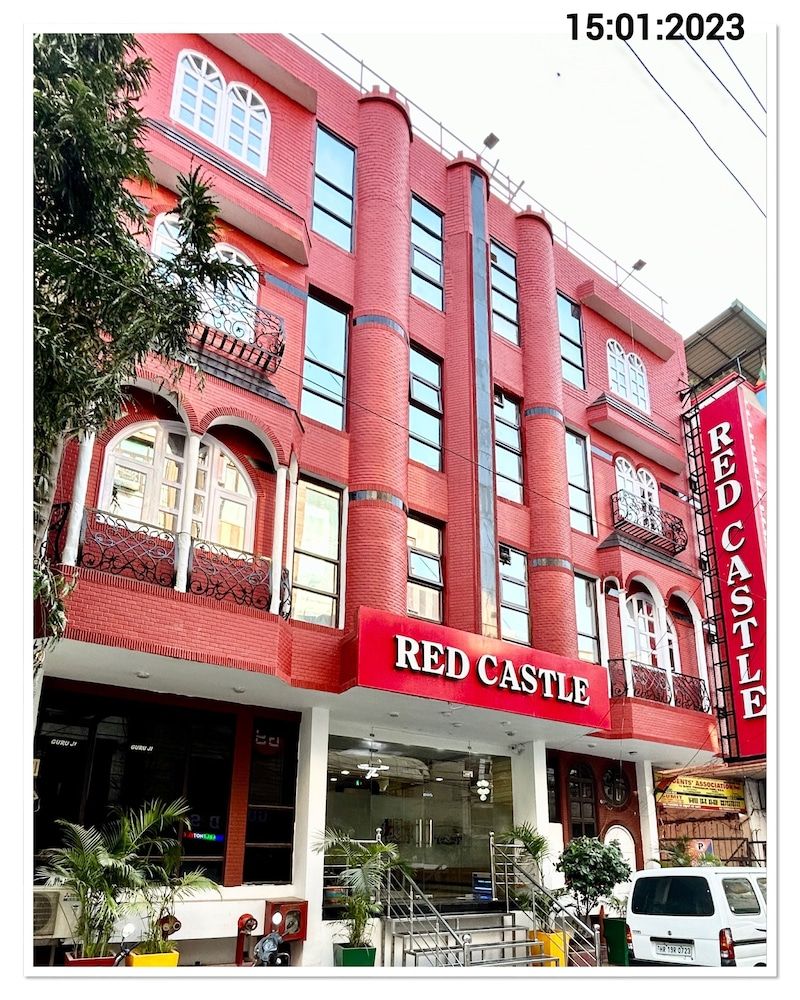 Hotel Red Castle - Near Ganga Ram & BLK Hospital - Karol Bagh 1