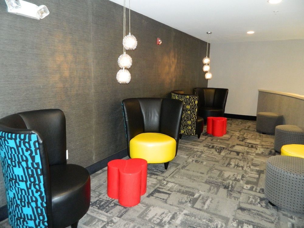Holiday Inn Express & Suites SHIPPENSBURG by IHG 2