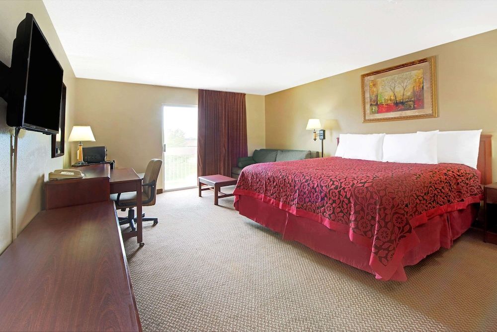 Days Inn by Wyndham St. Louis/Westport MO 1