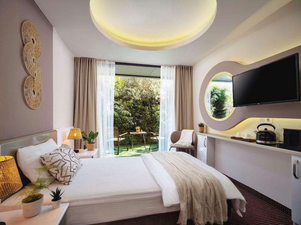İS Hotel 2