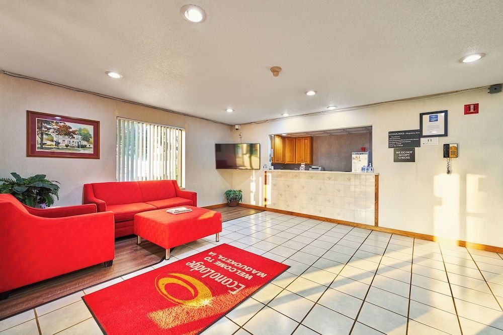 Econo Lodge Maquoketa 2