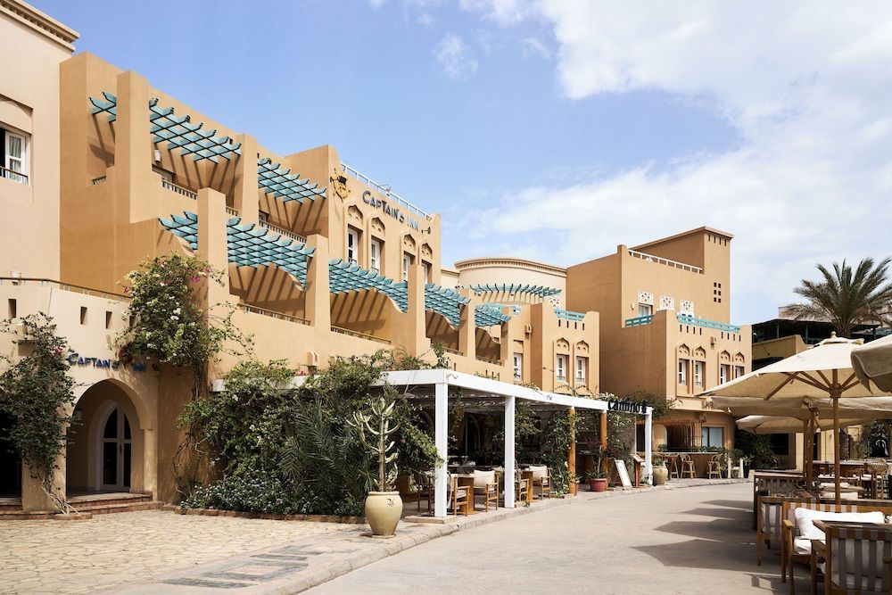 Captain's Inn Hotel 1