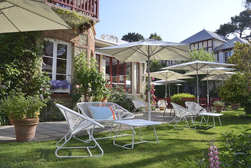 Hôtel Le Saint Christophe 1
