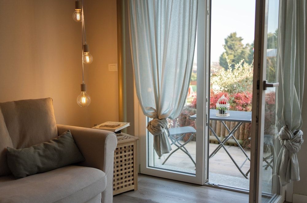 WellHome Asti Premium Apartments with Private Terrace & Garden 1