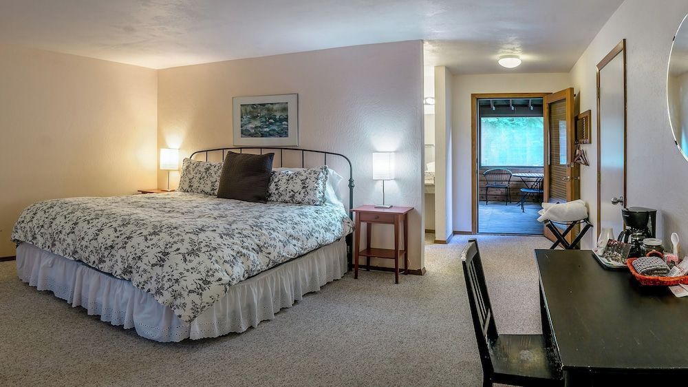 Green Springs Inn 2