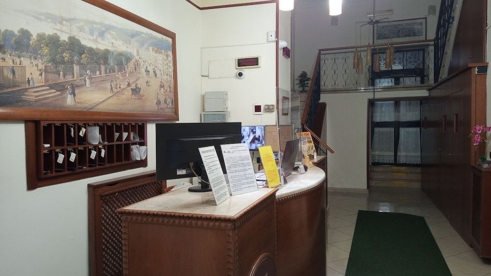 Hotel Eliseo Napoli 2