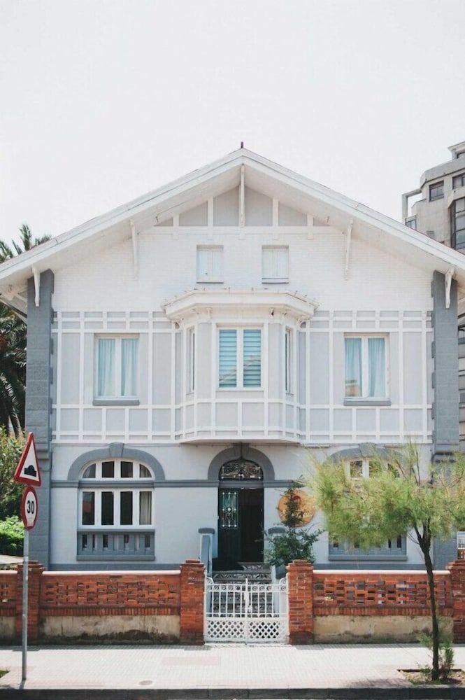 Alamar Salinas - Hostel 1
