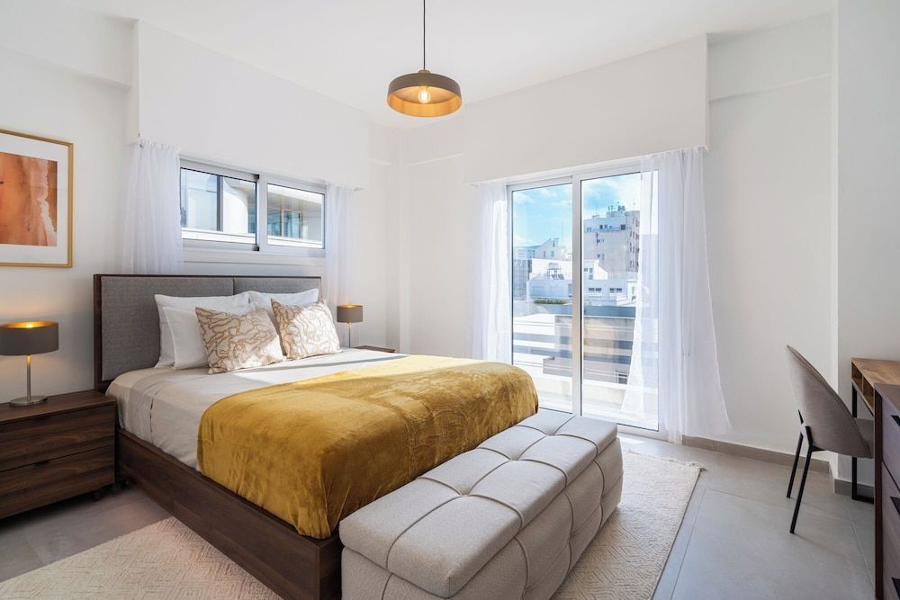 Elegant City Central Suite 1