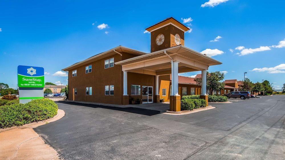 SureStay Hotel by Best Western Ottawa 1