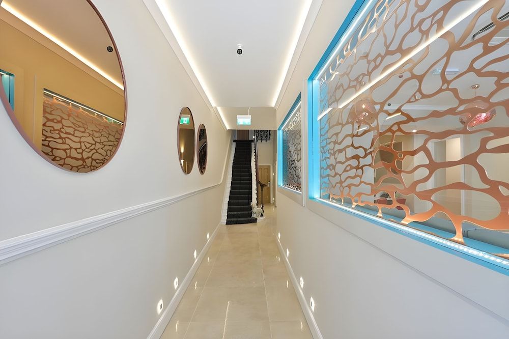The Porchester Hotel 2