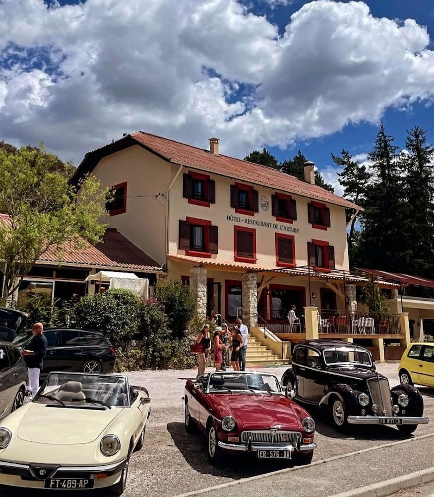 Logis Hotel de l'Artuby 1