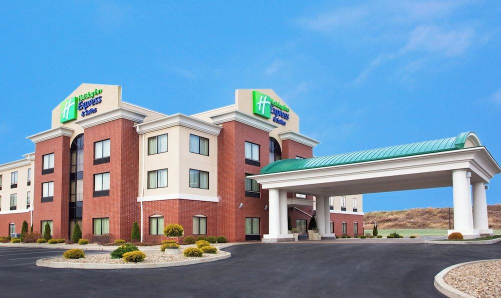 Holiday Inn Express & Suites FRANKLIN - OIL CITY by IHG 1